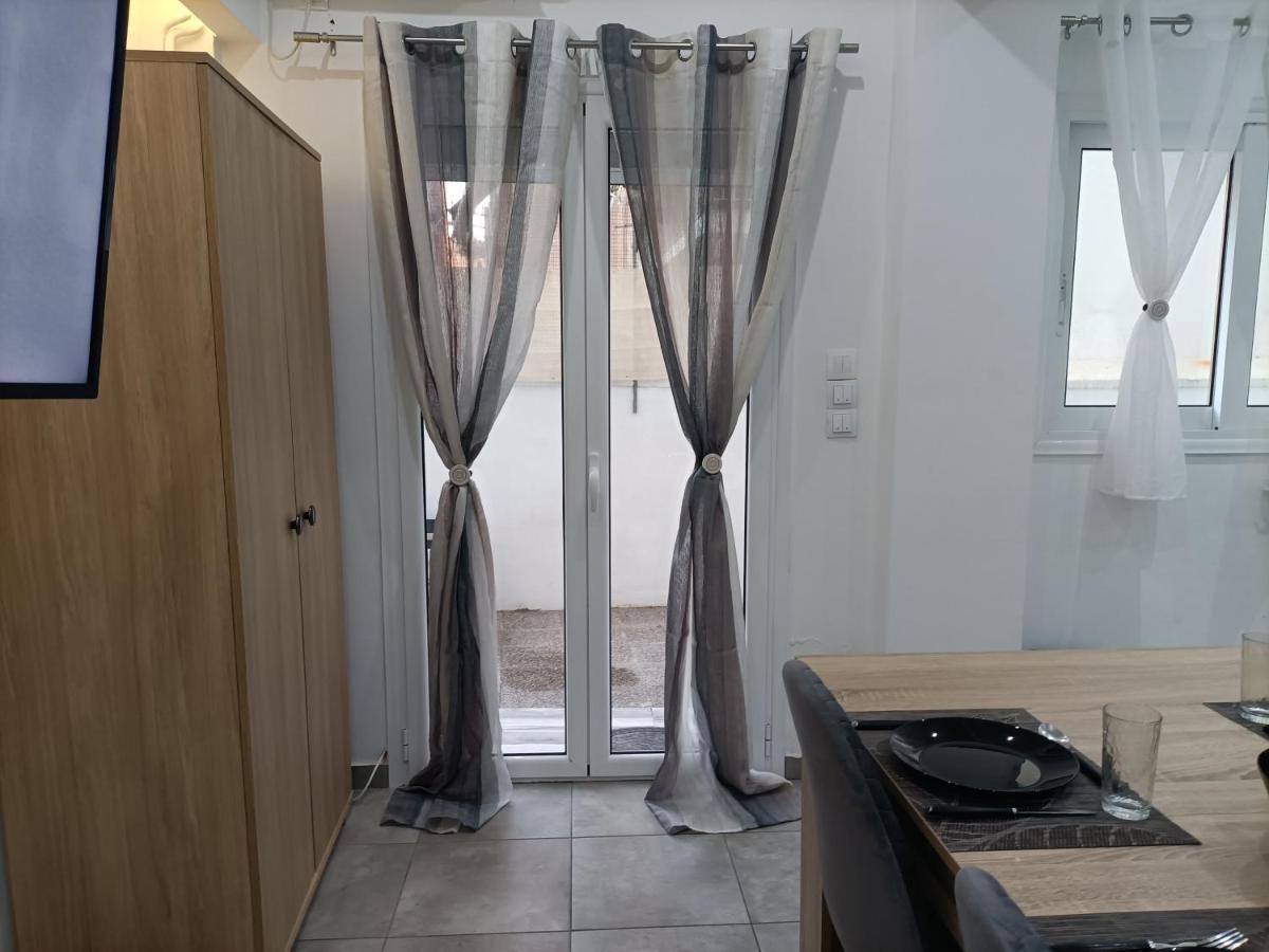 Travelers Tranquil & Chillout Apt Atenas Exterior foto