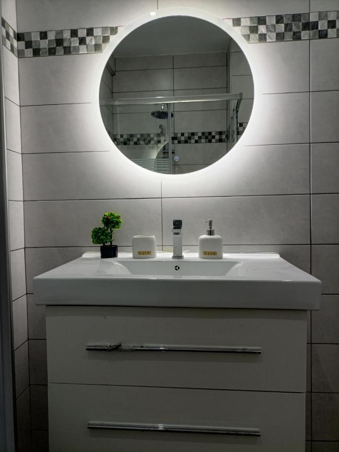 Travelers Tranquil & Chillout Apt Atenas Exterior foto